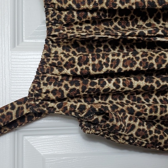 Suzy Shier Cheeter Print Cropped Cami Top with Ruched Back and ruffled hem - Picture 2 of 13